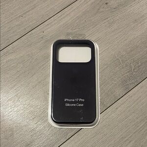 Apple iPhone 17 Pro Silicone Case - Midnight Black